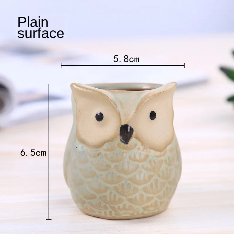 Small Owl-shaped pot