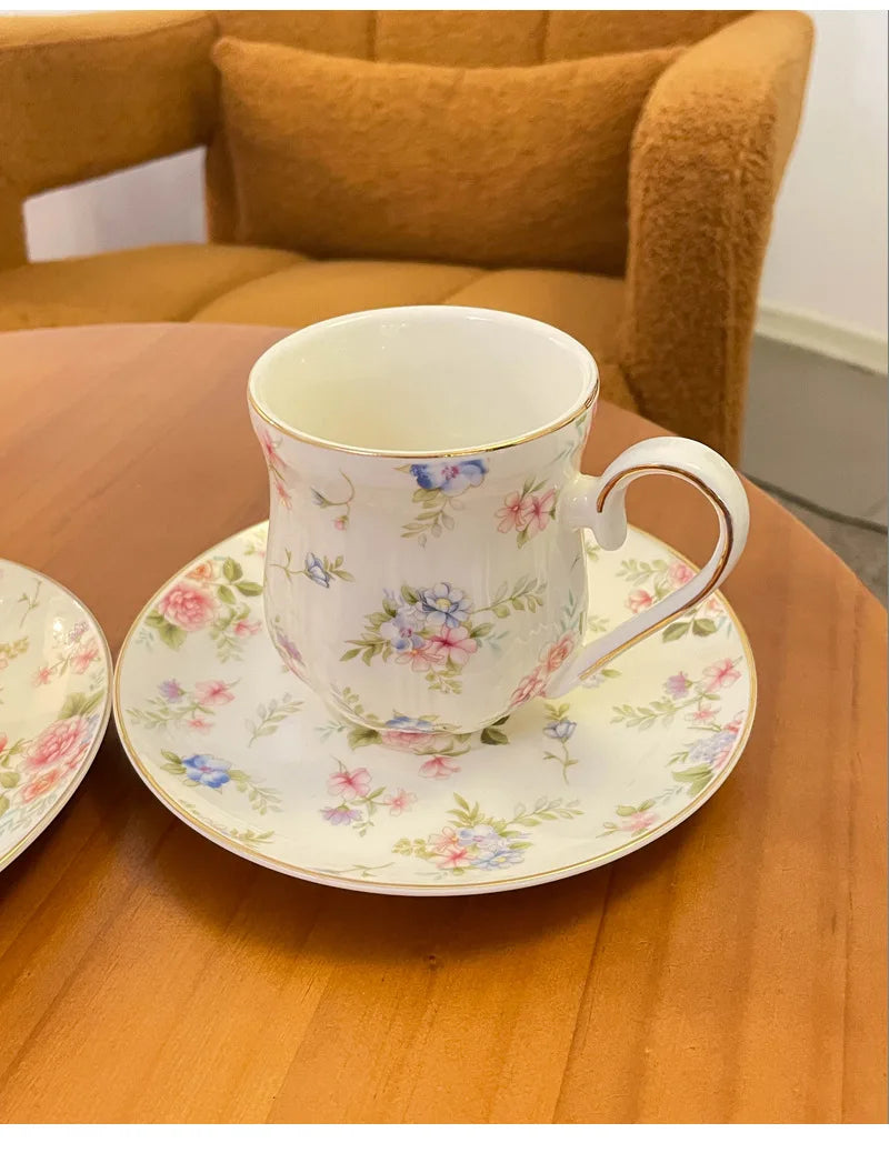 Tasse de thé Vintage à l'anglaise