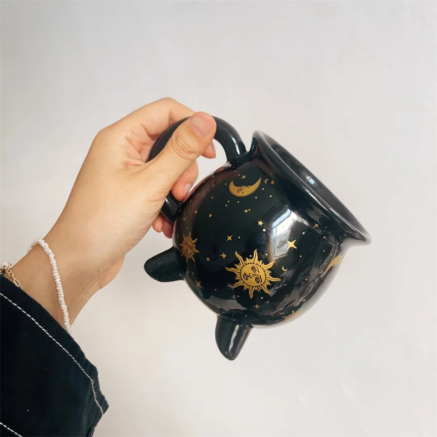 Tasse à café chaudron de sorcière en céramique noire
