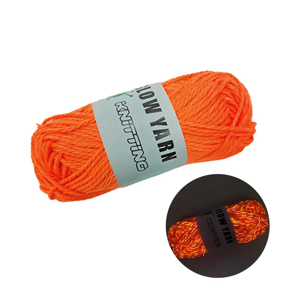 Pelotes de laine fluorescentes Brillent dans le noir