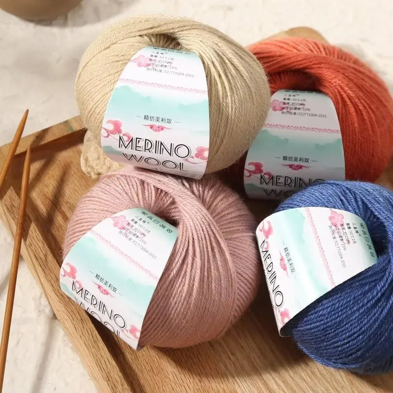 Pelote de laine Mérinos 50gr /130m vêtements de bébé