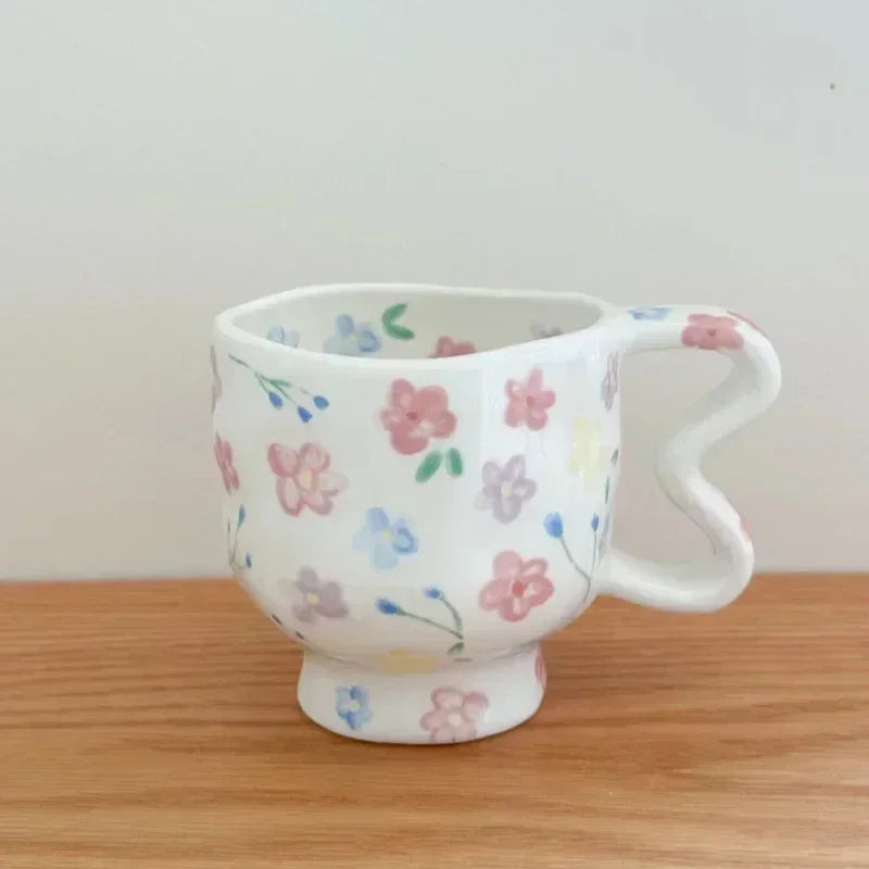 Taza de cerámica pintada a mano estilo coreano con tulipanes