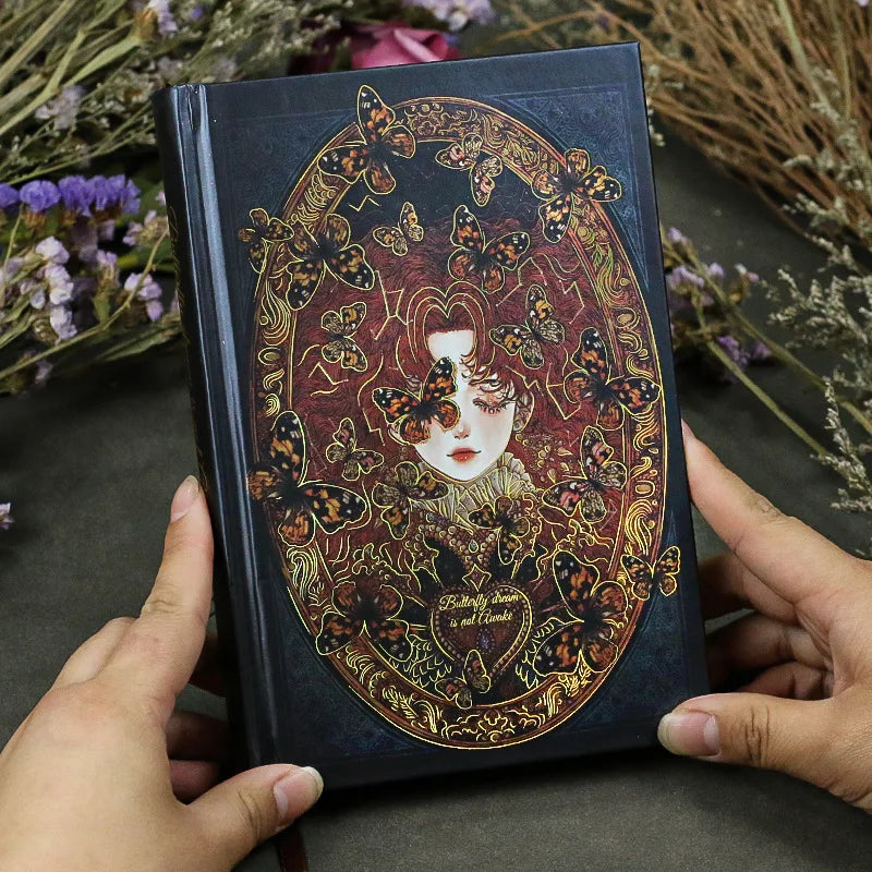 Libreta retro con diseño de mariposas y flores