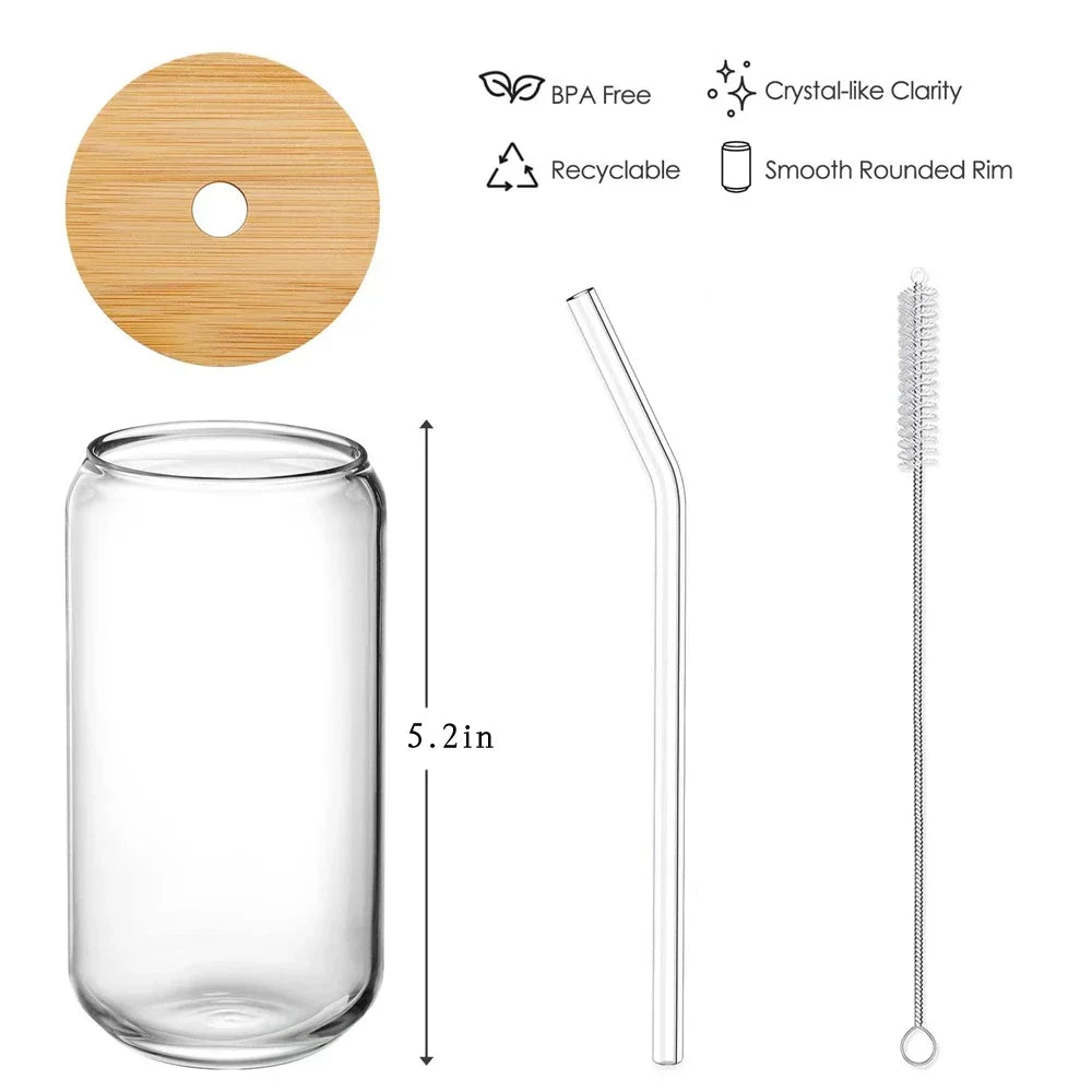 Vaso transparente con pajita y tapa.