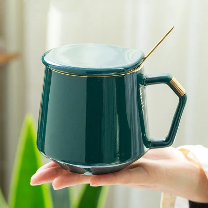 Tasse de style européen de 400ml avec couvercle et cuillère