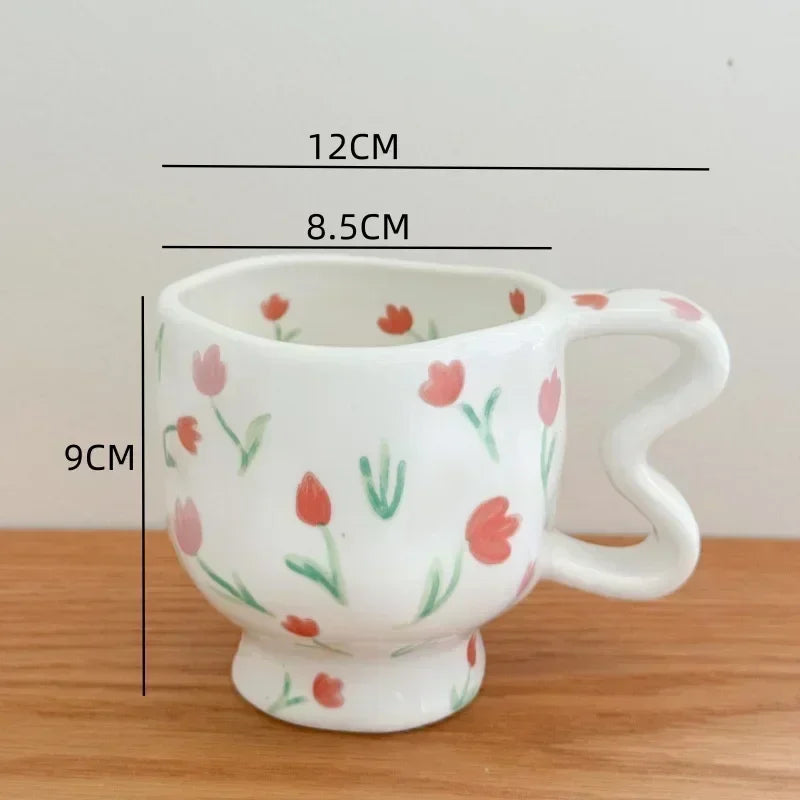 Taza de cerámica pintada a mano estilo coreano con tulipanes